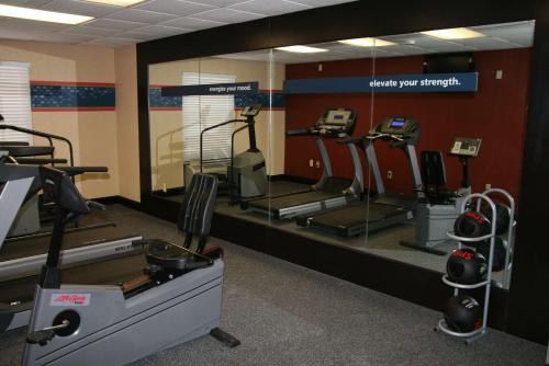 Hampton Inn & Suites Kansas City-Merriam in Merriam, USA