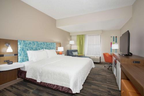 Hampton Inn & Suites Kansas City-Merriam in เมอร์เรียม