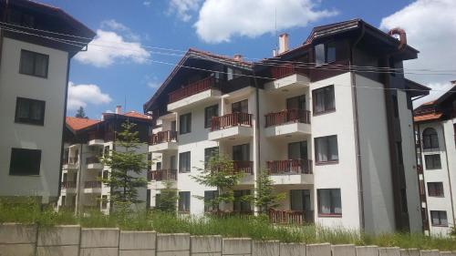 Apart Hotel Flora Residence Daisy - Accommodation - Borovets