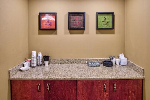 莱福希尔顿恒庭旅馆&套房酒店 莱福希尔顿恒庭旅馆&套房酒店