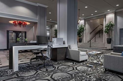 Előcsarnok, DoubleTree Suites by Hilton Hotel Detroit Downtown - Fort Shelby near MotorCity Casino
