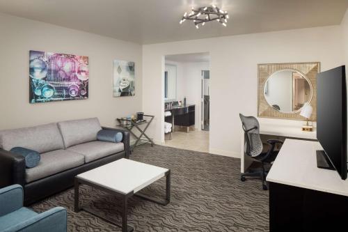One-Bedroom Queen Suite with Sofa Bed