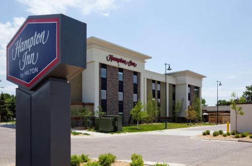 . Hampton Inn Spicer Green Lake, MN