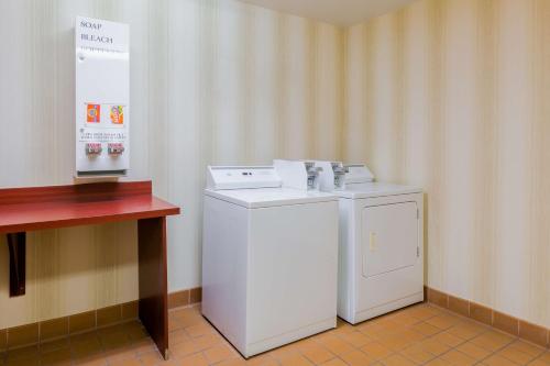 Hampton Inn San Marcos - image 10