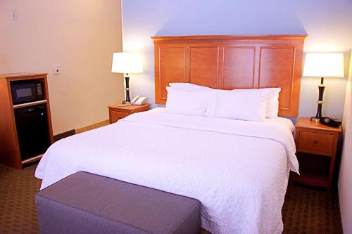 Hampton Inn Sidney - image 9