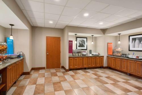 Hampton Inn By Hilton & Suites Williamsburg-Central