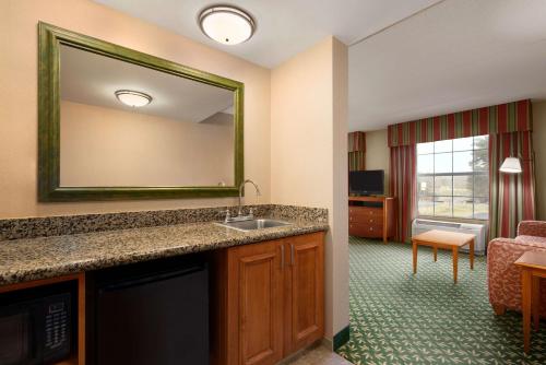 Hampton Inn By Hilton & Suites Williamsburg-Central