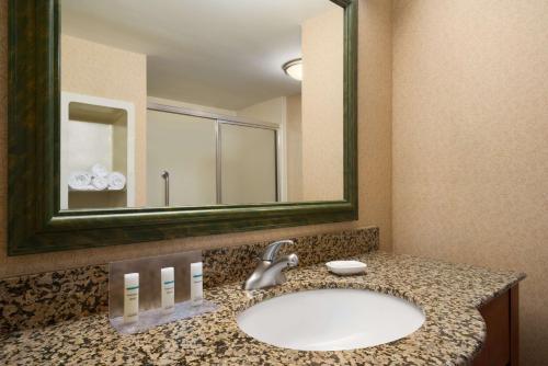 Hampton Inn By Hilton & Suites Williamsburg-Central