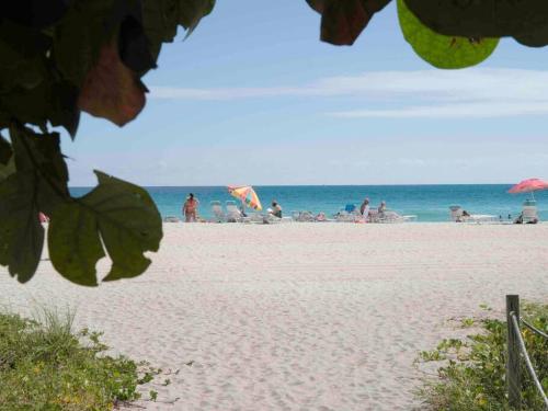 Miami on the Beach-Best ocean sunrise-Miami Beach