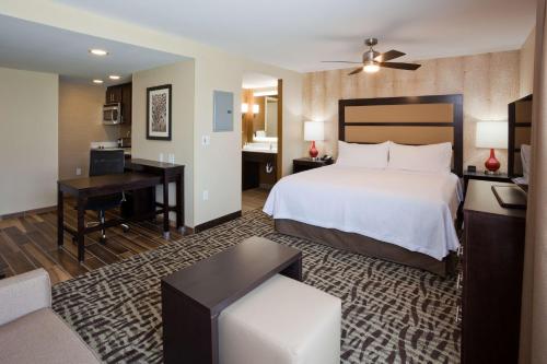 Homewood Suites Davenport