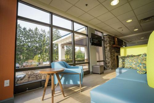 Hampton Inn Clarks Summit - image 14