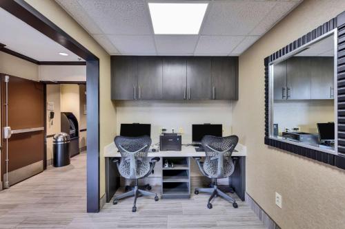 Hilton Garden Inn Austin NorthWest/Arboretum - image 10