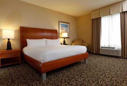Hilton Garden Inn Cedar Falls Conference Center - image 7