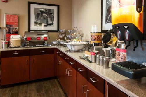 Hampton Inn Boise - Airport - image 12
