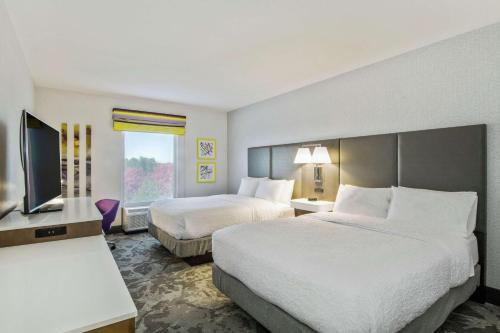 2 queen beds