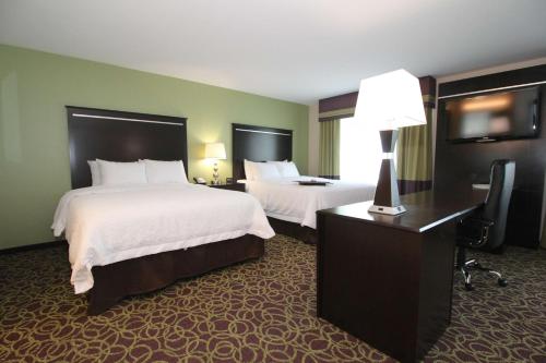 Hampton Inn and Suites Sandusky/Milan - image 8