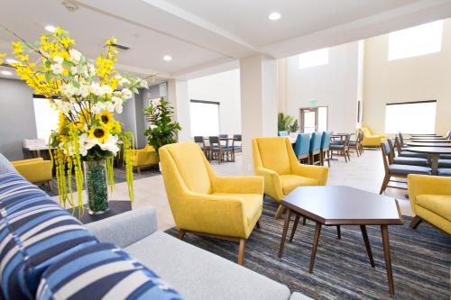 Holiday Inn Express Sacramento Cal Expo By IHG - 편의 시설/서비스