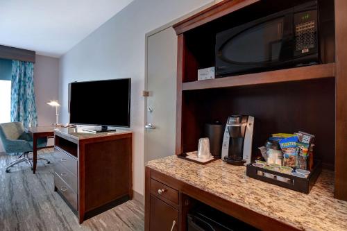 Hilton Garden Inn Fort Myers - image 8
