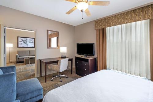 1 king bed, 1 sofa bed