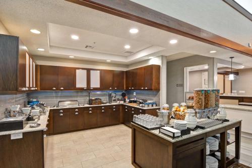 Homewood Suites by Hilton Kansas City/Overland Park