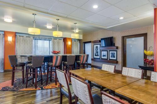 Hampton Inn Johnson City - image 14