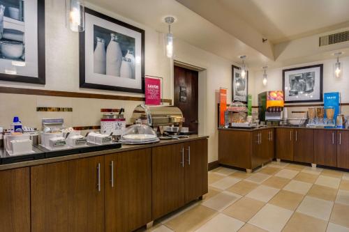 Hampton Inn Johnson City - image 11