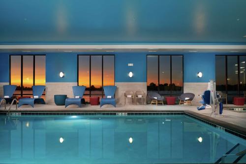 Hampton Inn by Hilton Burley - 전망