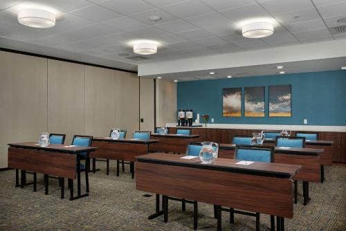 Hampton Inn by Hilton Burley - 회의실/연회장