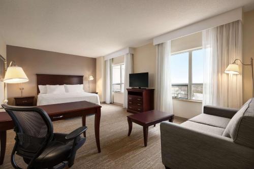 Hampton Inn & Suites Washington-Dulles International Airport - image 2