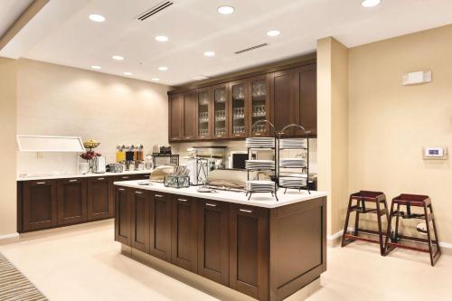 Homewood Suites By Hilton Atlanta Airport North