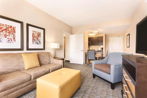 Homewood Suites By Hilton Atlanta Airport North