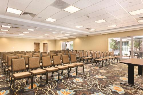 Homewood Suites By Hilton Atlanta Airport North