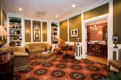 Hotel Roanoke & Conference Center, Curio Collection by Hilton in Roanoke, USA