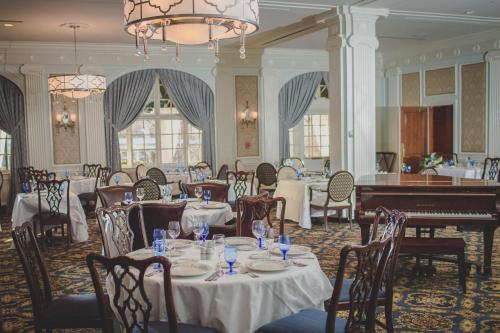 Hotel Roanoke & Conference Center, Curio Collection by Hilton in Roanoke, USA