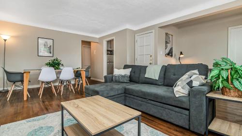 Pleasant Family Stay in Home near Downtown Detroit