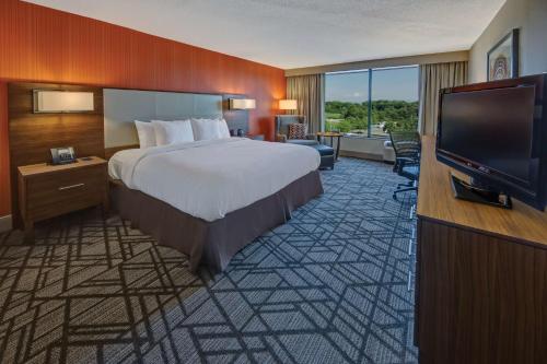 Hilton Knoxville Airport