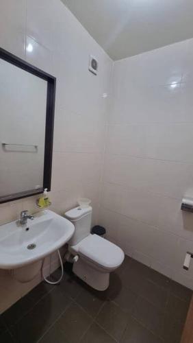 F5 -5 bedrooms Apt- Residence Hasnaoui avec parking Oran Algeria