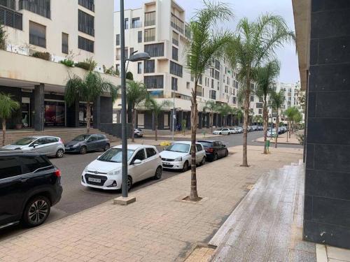F5 -5 bedrooms Apt- Residence Hasnaoui avec parking Oran Algeria