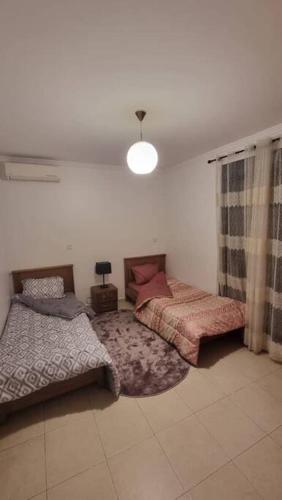 F5 -5 bedrooms Apt- Residence Hasnaoui avec parking Oran Algeria