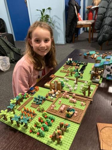 Art Deco 1930s Design in โอเนกาวา