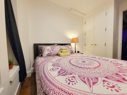 PRIVATE ROOM in a 4 BIG 4 room apartament GREEN POINT in Brooklyn, USA