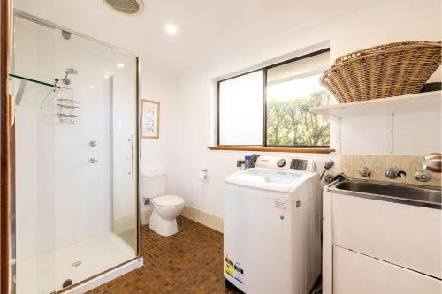 41 Leonard Avenue boat parking aircon - image 3