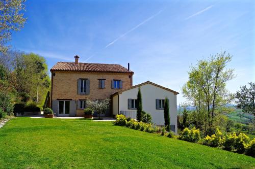 La Giravolta Country House in Barchi (Pesaro)