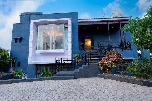 Zareen Villa Hill View property