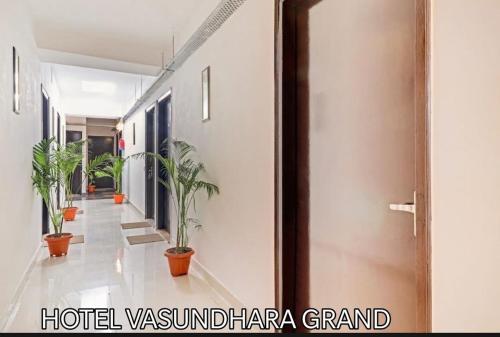 Hotel Vasundhara Grand