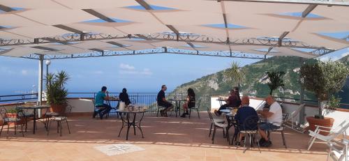 Camera doppia, vista sul mare