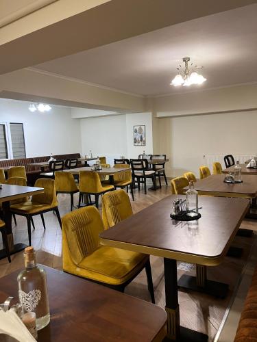 Camere de inchiriat Elisei - image 3