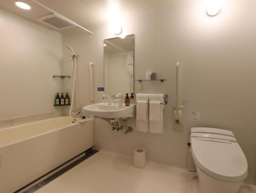 Deluxe Twin Room image 4