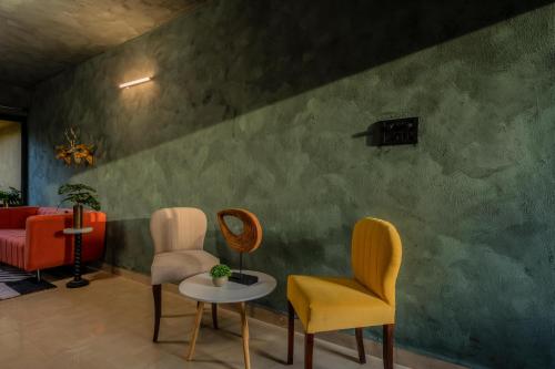 Mossy - Aesthetic 2BHK Apartment - Vagator, Goa By StayMonkey