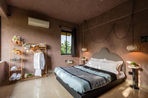 Mossy - Aesthetic 2BHK Apartment - Vagator, Goa By StayMonkey
